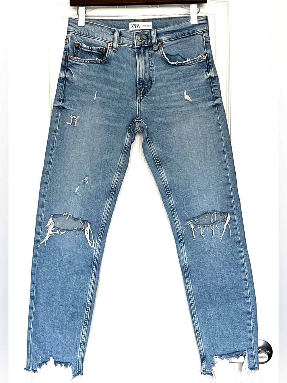 Zara The Slim Boyfriend Jeans Beach Blue Size 2 Distressed Raw Hem Grunge Y2K
